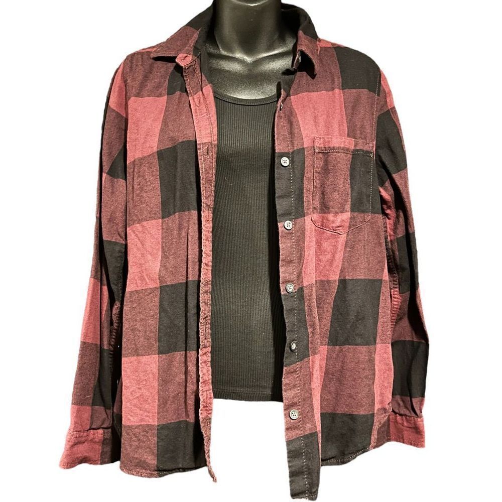 SO Perfectly Soft Burgundy & Black Plaid Flannel Junior’s Medium